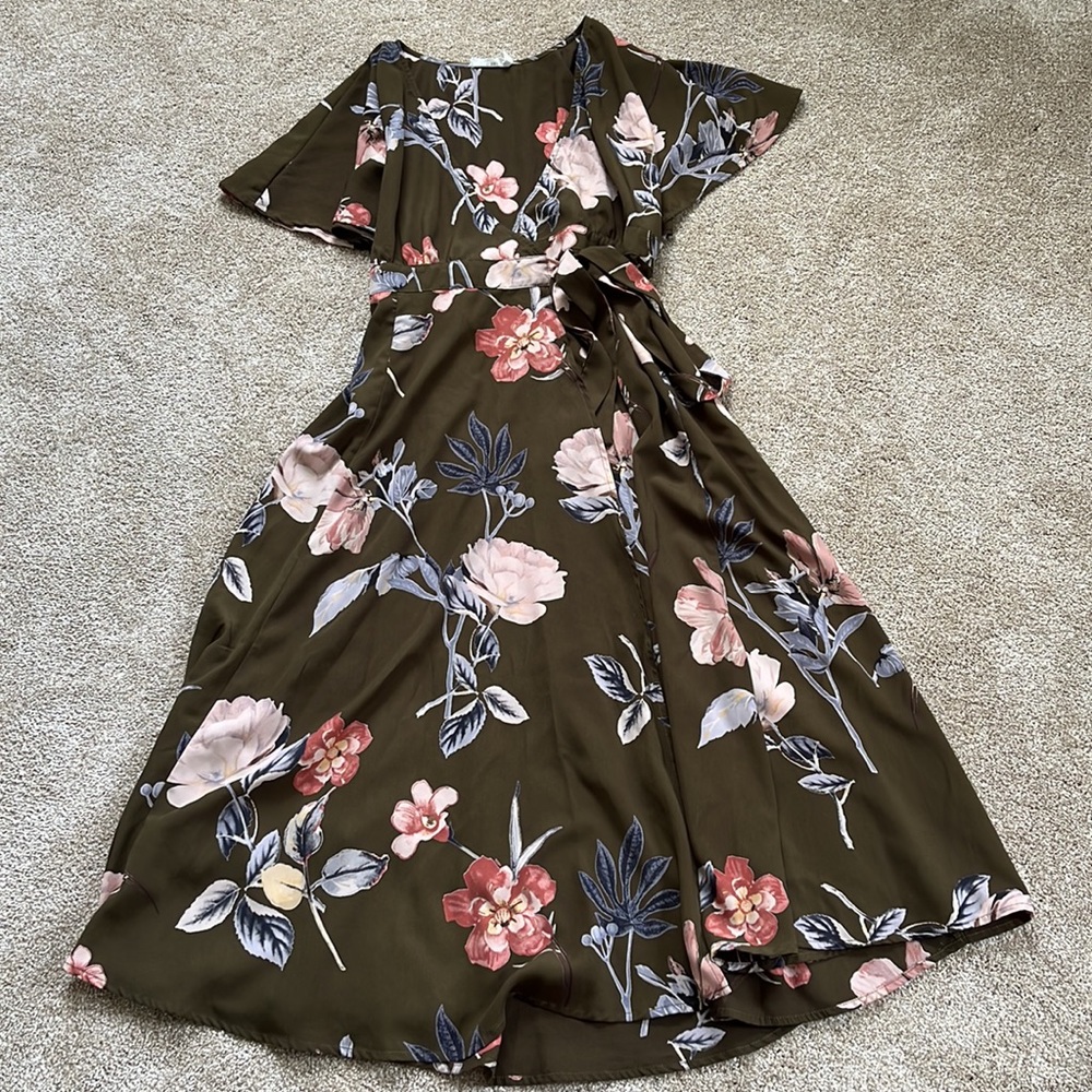 Floral v-neck dress
